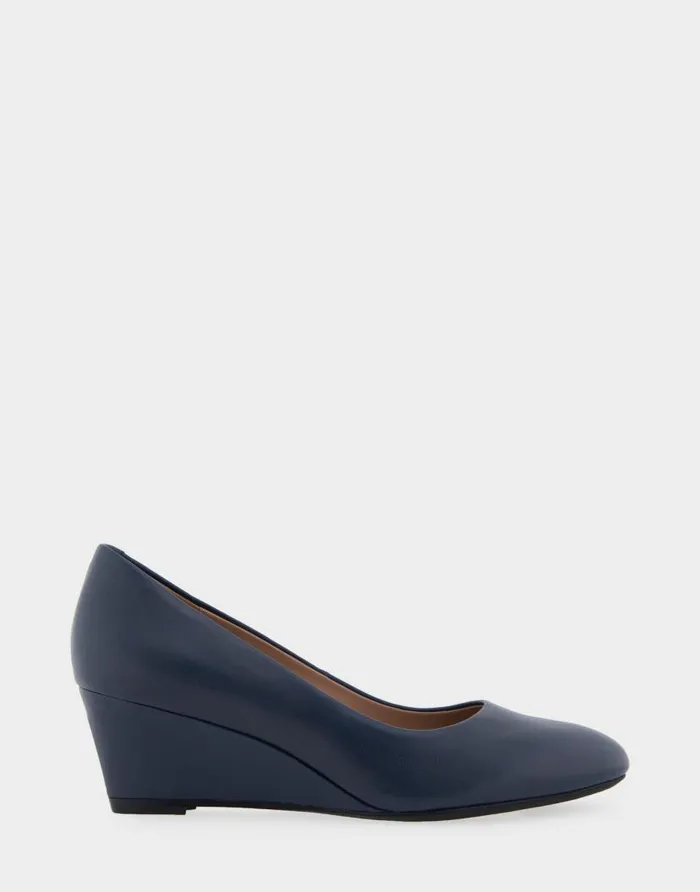 Aerosoles Comfortable Women039s Wedge Pump In Navy Genuine Leather Navy Genuine Leather Women Wedges Aerosoles Comfortable Women039s Wedge Pump In Navy Genuine Leather Navy Genuine Leather Women Wedges