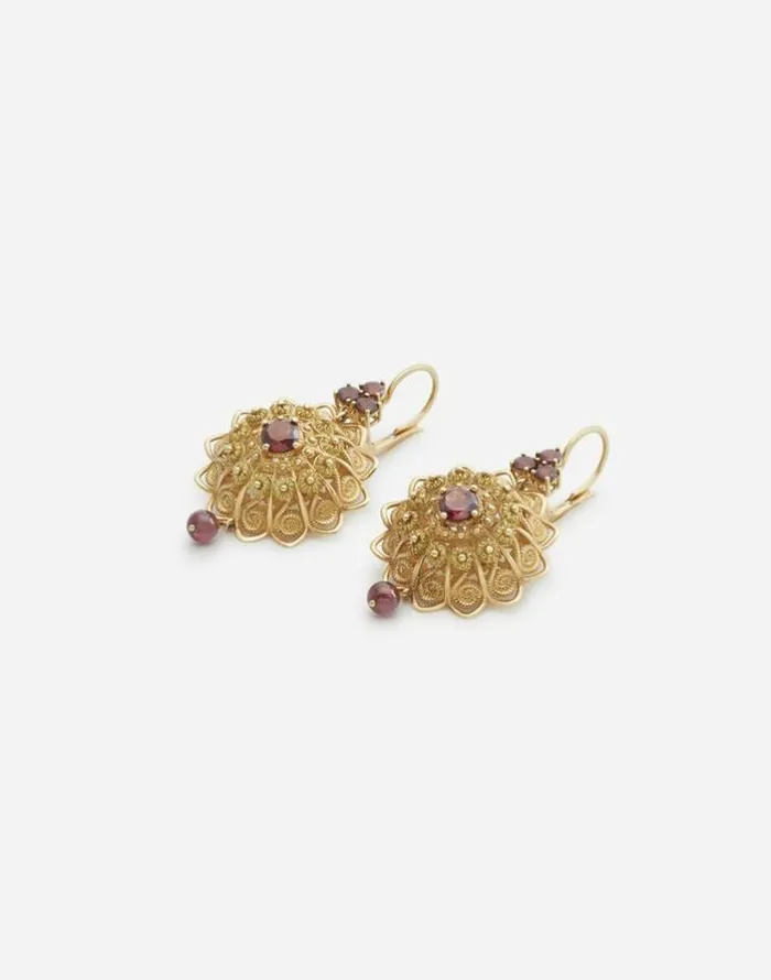 Dolce and Gabbana Earrings Women Pizzo Earrings In Yellow Gold And Rhodolite Garnets Gold Dolce and Gabbana Earrings Women Pizzo Earrings In Yellow Gold And Rhodolite Garnets Gold