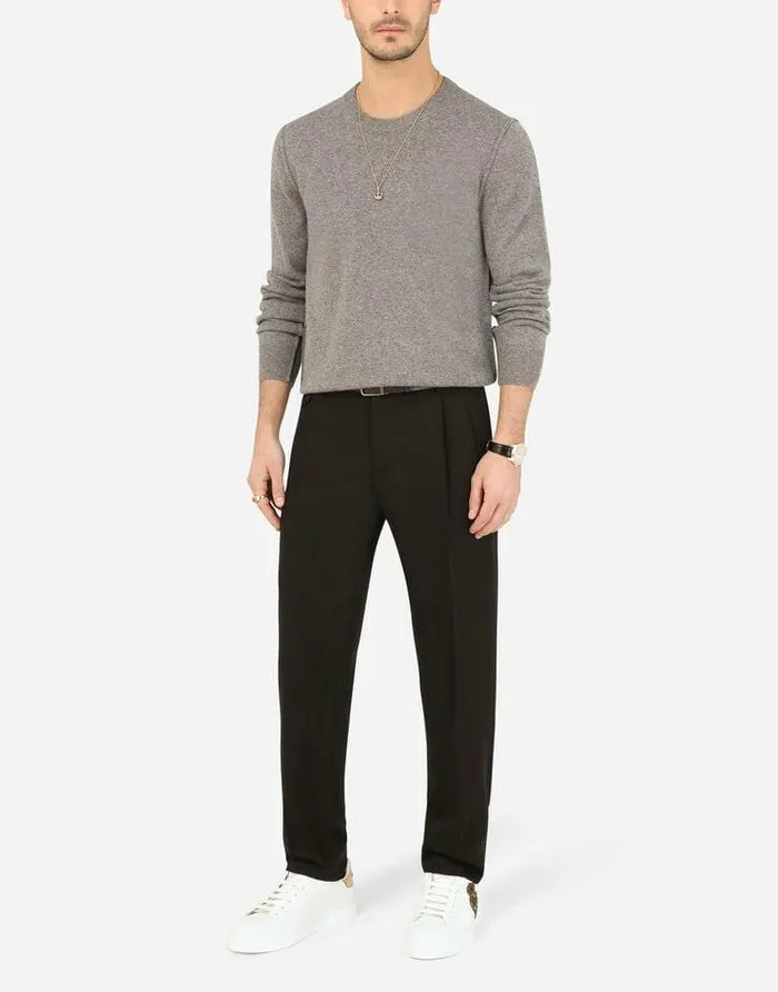 Dolce and Gabbana Sweaters And Cardigans Men Cashmere Roundneck Sweater Grey Dolce and Gabbana Sweaters And Cardigans Men Cashmere Roundneck Sweater Grey