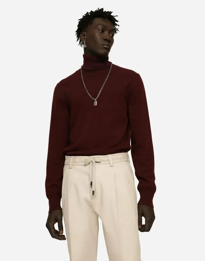 Dolce and Gabbana Sweaters And Cardigans Men Cashmere Turtleneck Sweater Bordeaux Dolce and Gabbana Sweaters And Cardigans Men Cashmere Turtleneck Sweater Bordeaux