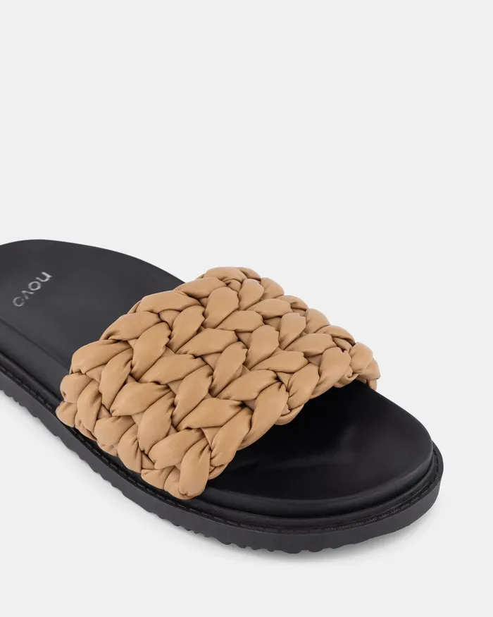 Flat Sandals SGAEYL CAMEL Sandals 8211 NOVO Shoes Women