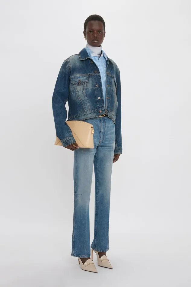 Jeans Women Victoria Beckham Relaxed Flared Jean In Broken Vintage Wash