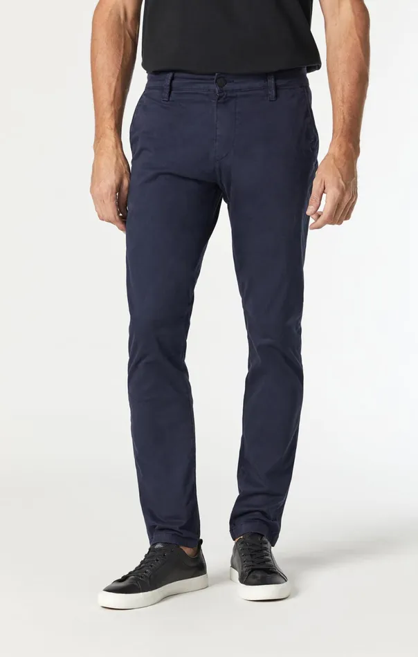 Johnny Slim Leg Chino In Dark Navy Twill Men Mavi Jeans Pants