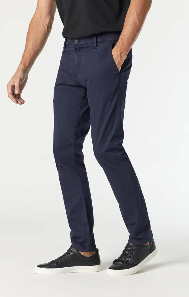 Johnny Slim Leg Chino In Dark Navy Twill Men Mavi Jeans Pants