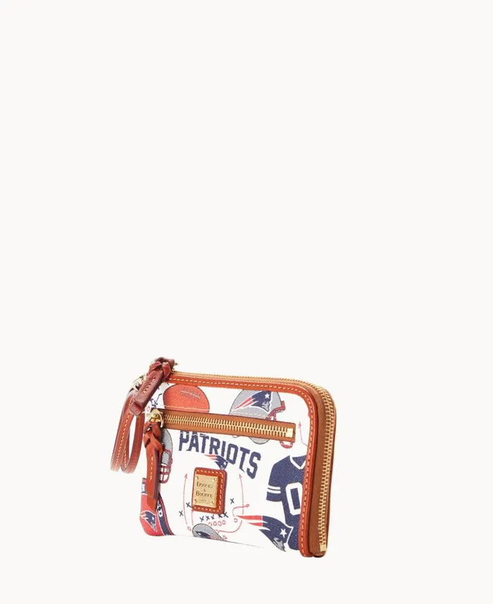 NFL Patriots Multi Function Zip Around Patriots ManWoman Dooney and Bourke Wallets NFL Patriots Multi Function Zip Around Patriots ManWoman Dooney and Bourke Wallets