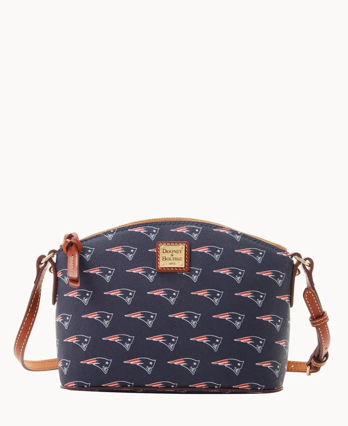 NFL Patriots Suki Crossbody Med Wristlet Patriots Woman Dooney and Bourke Crossbodies NFL Patriots Suki Crossbody Med Wristlet Patriots Woman Dooney and Bourke Crossbodies