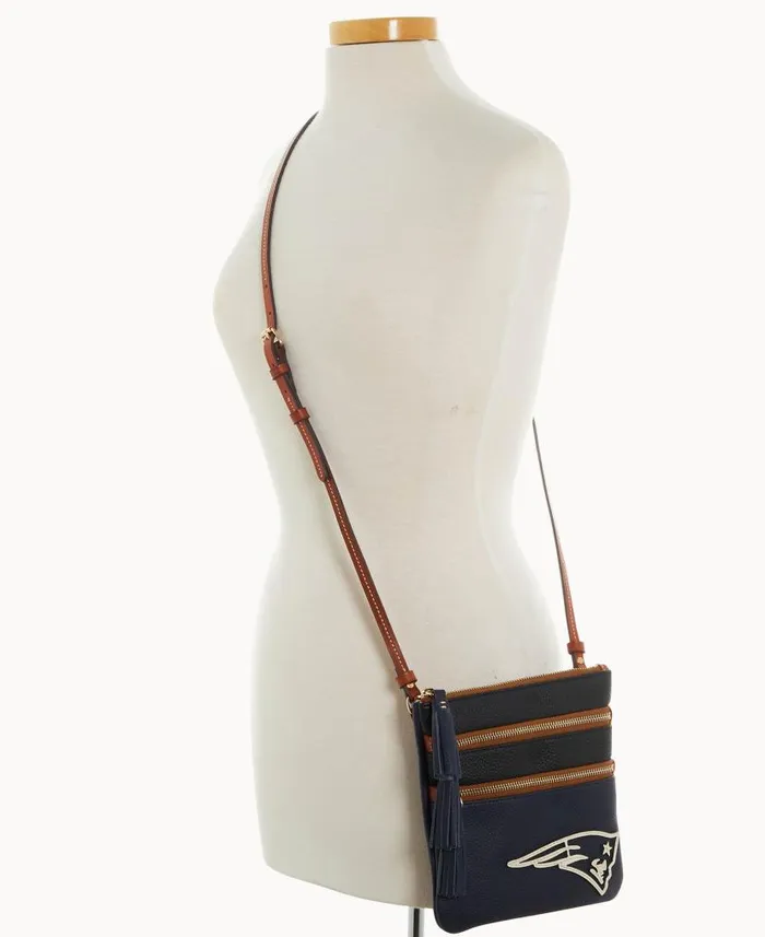NFL Patriots Triple Zip Crossbody Patriots Woman Dooney and Bourke Crossbodies NFL Patriots Triple Zip Crossbody Patriots Woman Dooney and Bourke Crossbodies