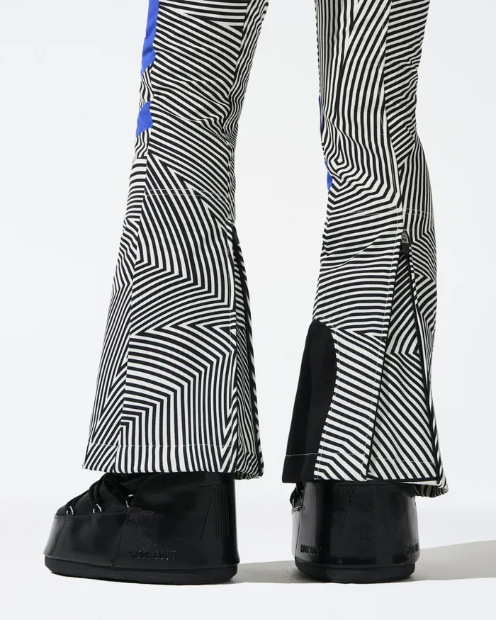 Perfect Moment HighWaist Aurora Flare Ski Pant Warped Star Print Women Pants