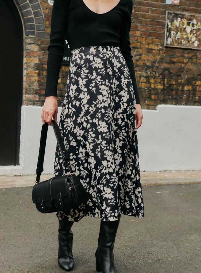 Petite Mendigote Skirts and Shorts Fw24 Jupe Midi Janine Floral Black 8211 Women