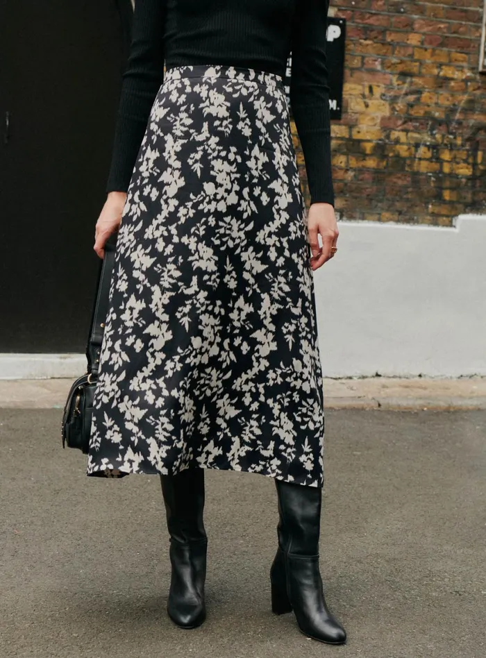 Petite Mendigote Skirts and Shorts Fw24 Jupe Midi Janine Floral Black 8211 Women