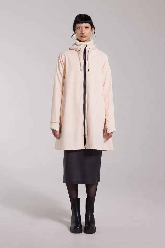 Raincoats Women Stutterheim Mosebacke Lightweight Matte Zip Raincoat Peach
