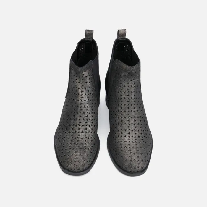 Salt Metallic Cutout Detail Chelsea Boot Pewter Women Kenneth Cole Boots Booties