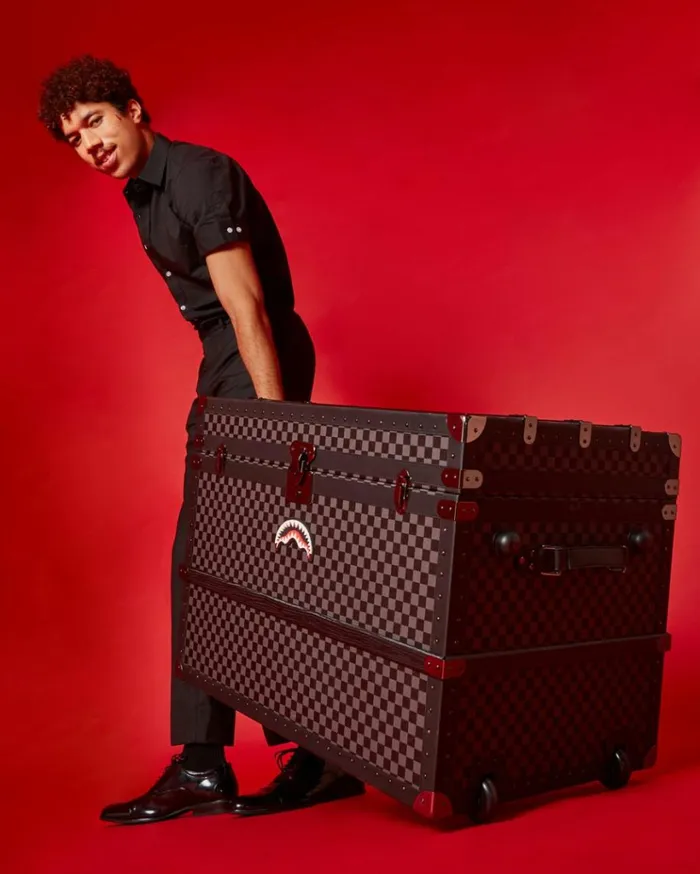 SPRAYGROUND VANQUISH II WARDROBE TRUNK Bags