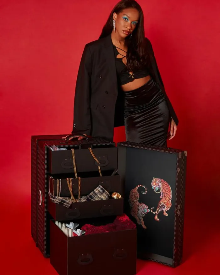 SPRAYGROUND VANQUISH II WARDROBE TRUNK Bags
