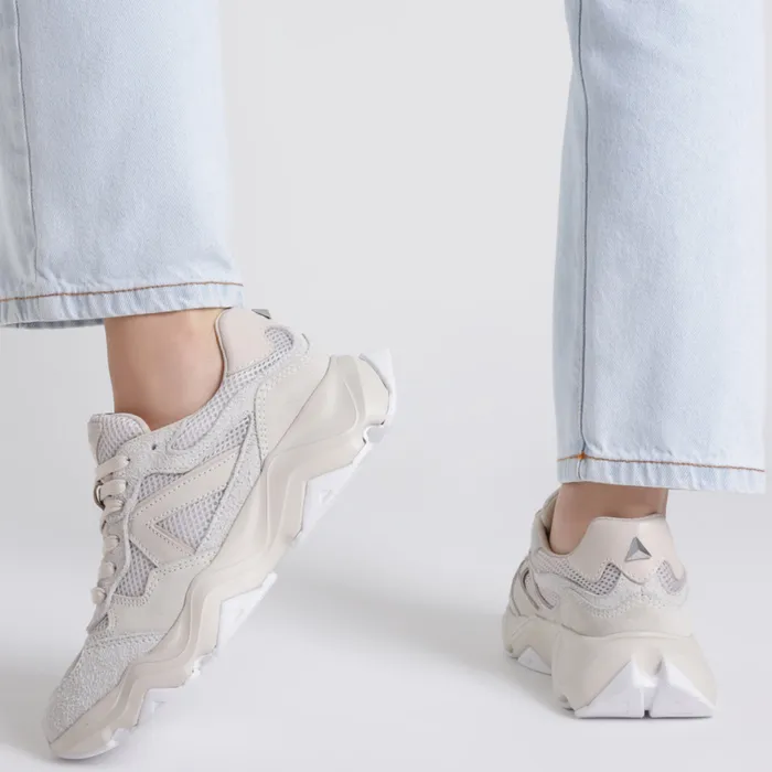 St2940 Suede Sneaker White Women Schutz Shoes Sneakers St2940 Suede Sneaker White Women Schutz Shoes Sneakers