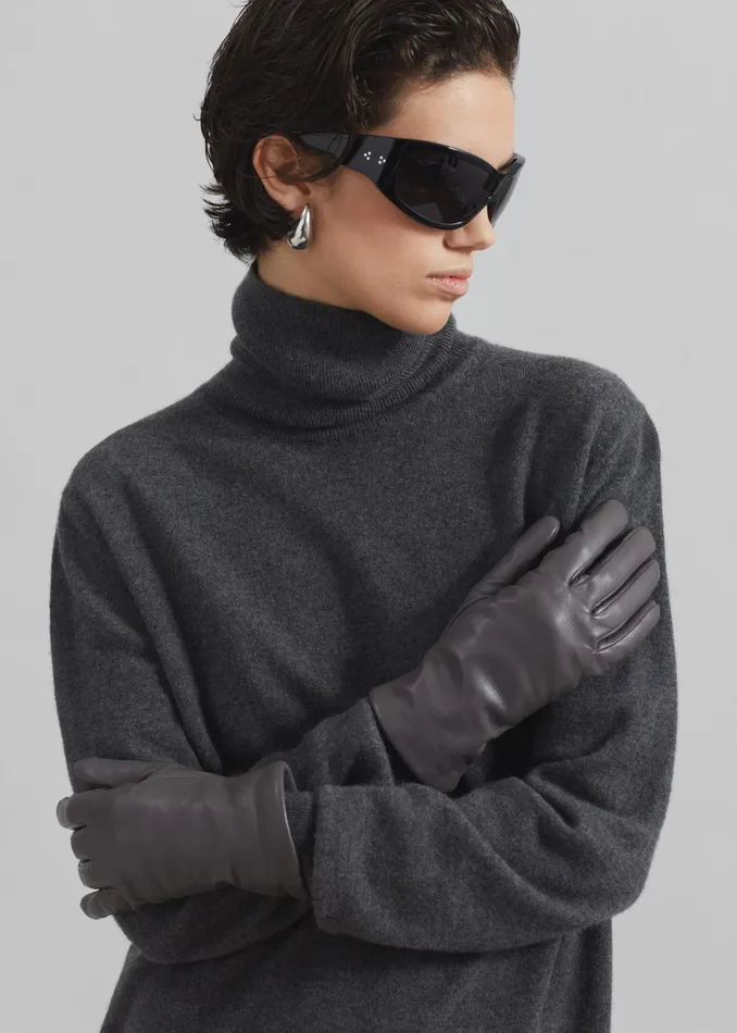 The Frankie Shop Port Tanger Nunny Sunglasses 8211 Black AcetateBlack Lens 8211 MenWomen