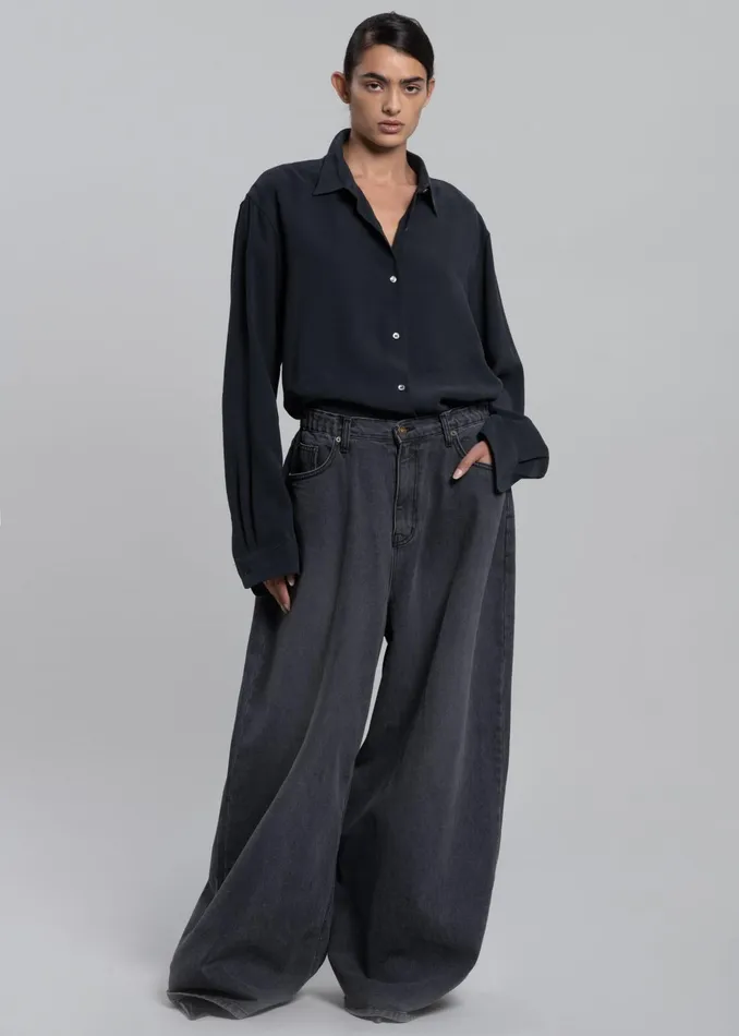The Frankie Shop Tops Lotta Fluid Shirt 8211 Charcoal 8211 Women