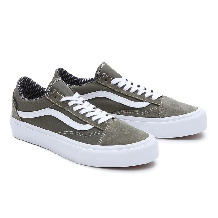 Vans Classics Men GoreTex Old Skool Shoes Green