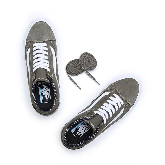 Vans Classics Men GoreTex Old Skool Shoes Green