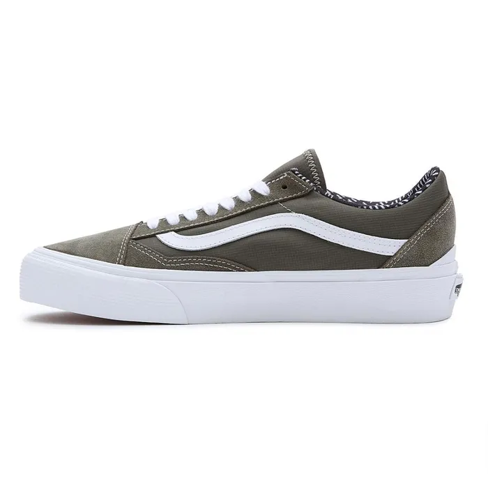 Vans Classics Men GoreTex Old Skool Shoes Green