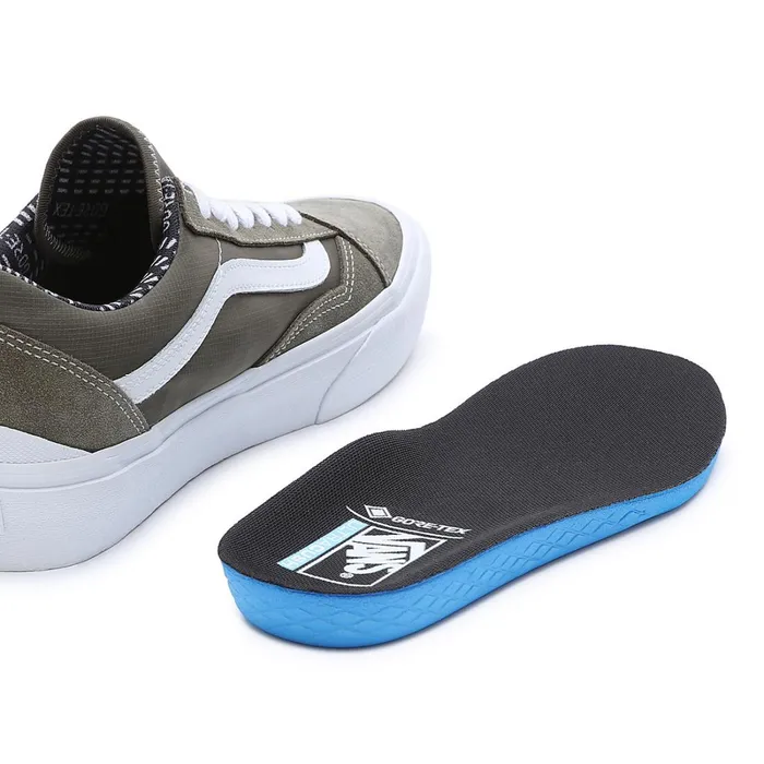 Vans Classics Men GoreTex Old Skool Shoes Green