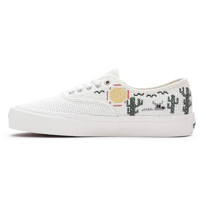 Vans Classics Women Desert Embroidery Authentic VR3 Shoes White