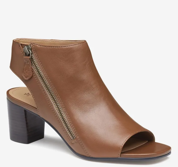Women Evelyn SideZip Bootie Cognac Glove Leather JohnstonandMurphy Boots and Booties