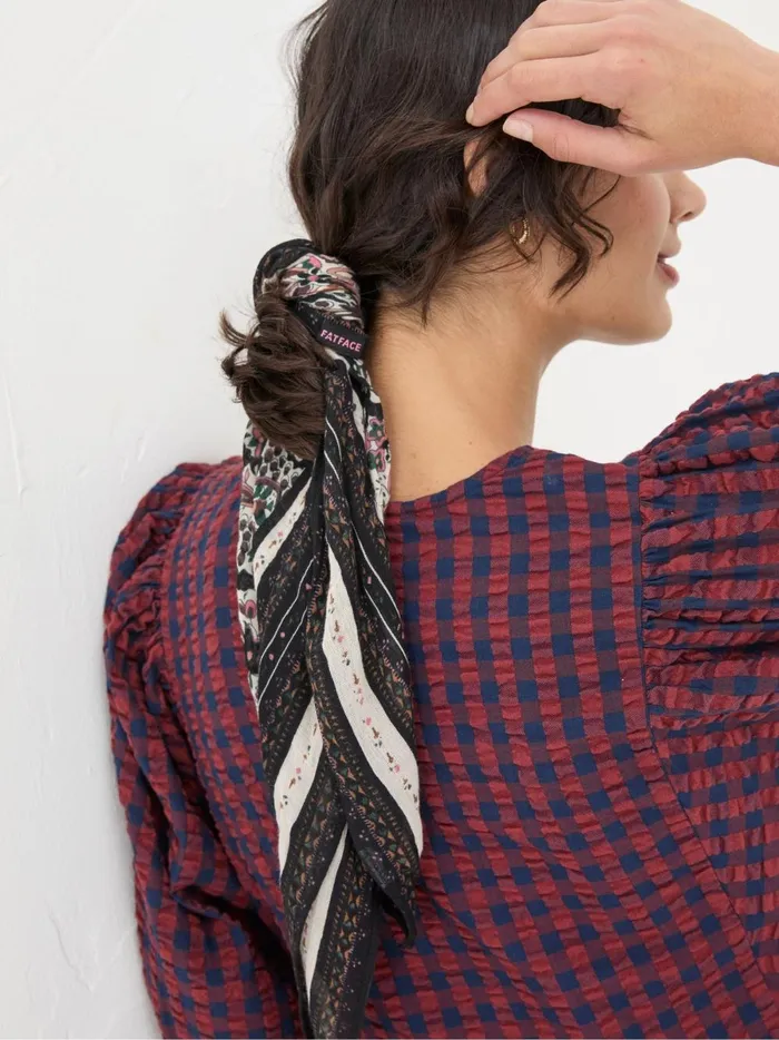 Women Hair Accessories Fat Face Black Paisley Hair Scarf