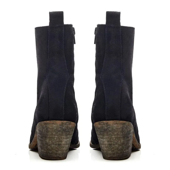 Women Moda In Pelle Heeled And Wedge Boots Carollina Black Suede