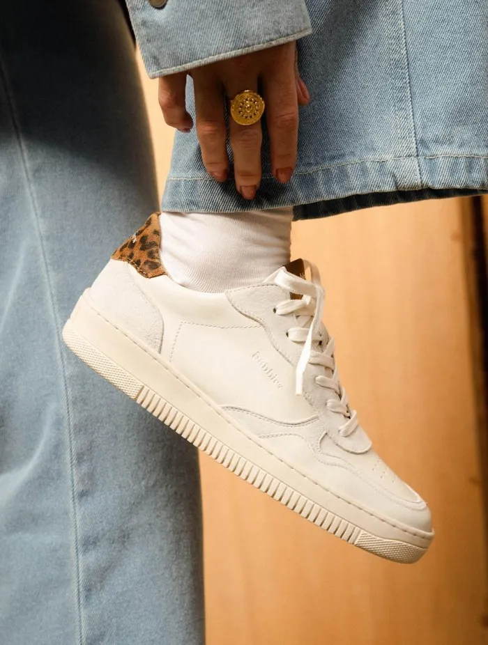 Women Sneakers Bobbies Scott Off White and Wild Leo